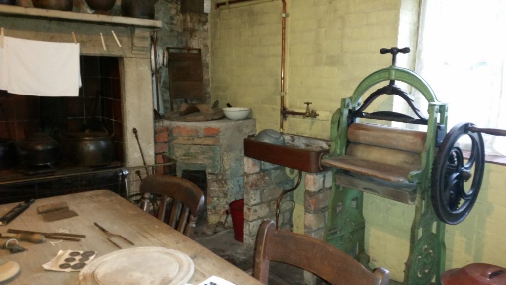The mangle