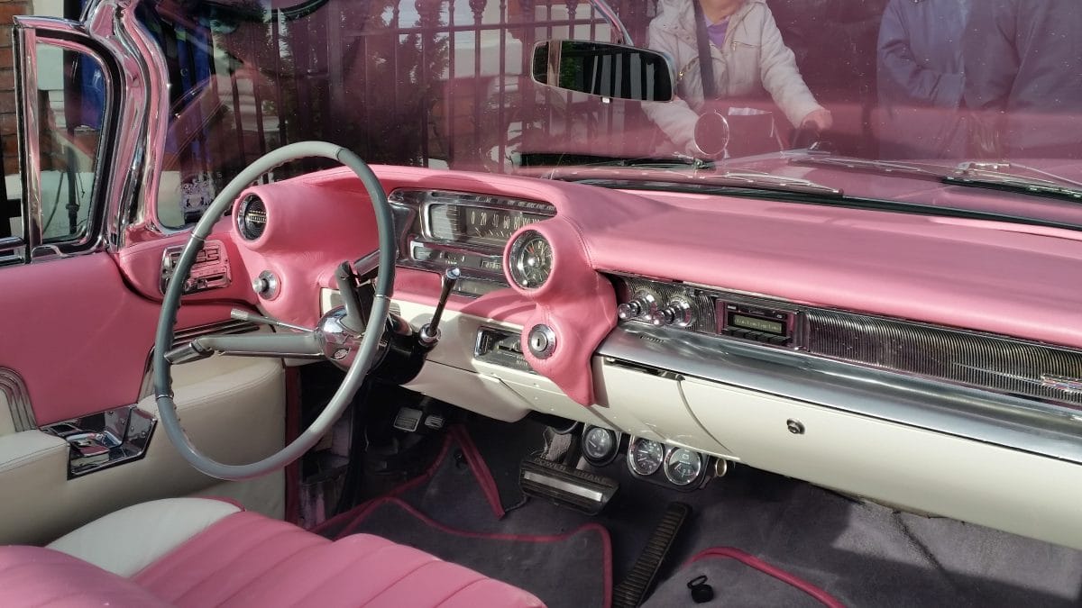 Steering wheel of Cadillac