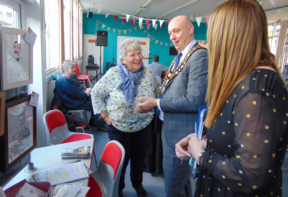 Marilyn Trew chats to the mayor