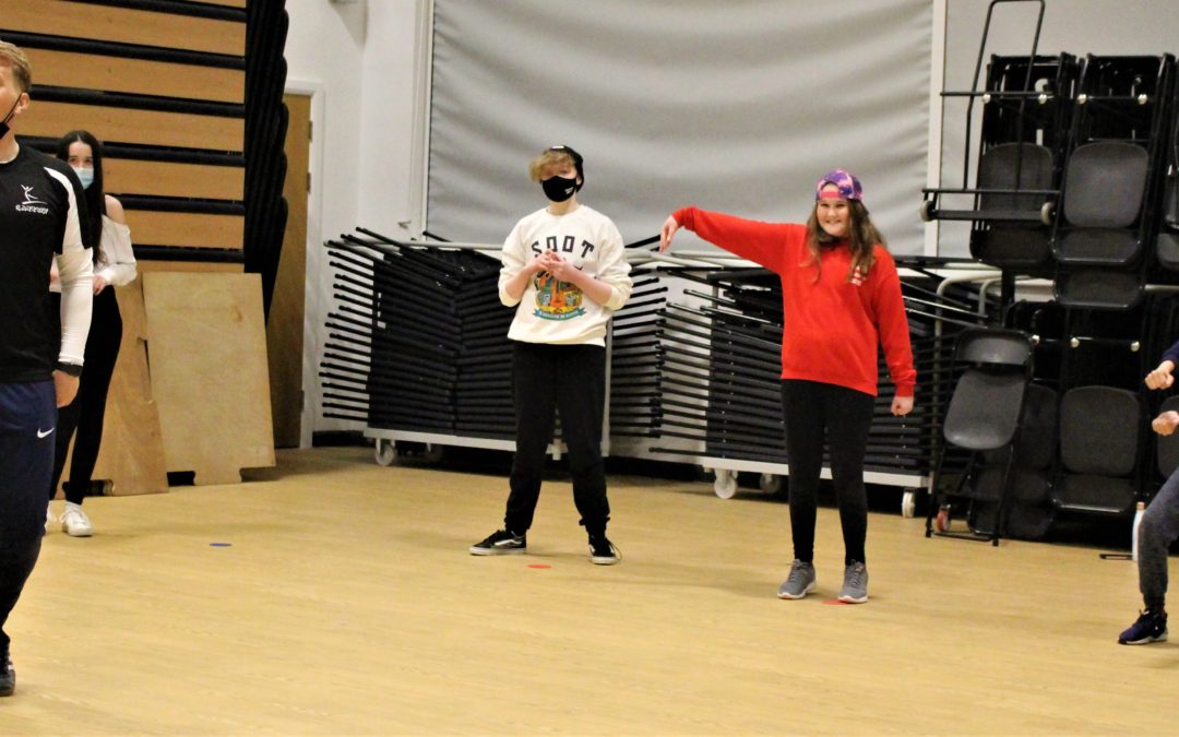 300 youngsters perform acts of kindness