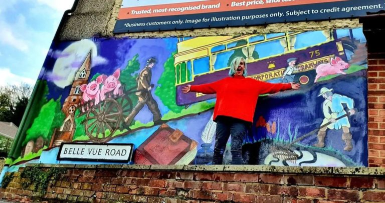Murals by Sarah - Sarah Harris with the mural on Belle Vue Rd in Swindon