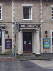 Entrance to the Queen's Tap Swindon