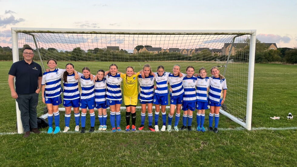 DAVE SOUTHBY SUPPORTS WROUGHTON WITCHES - Dave Southby, founder of Dave Southby Financial Planning with the Wroughton Witches U12 girls team.