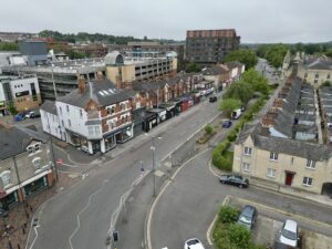 View of Faringdon Road from the start/end of Fleet Street showing Da Vinci Italian restaurant on the corner. 
Then on the first corner of Faringdon Road is the Kitchen on the Corner café in the old WG Little premises.
