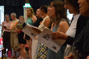 SALOS Dons Kinky Boots - SALOS in rehearsal