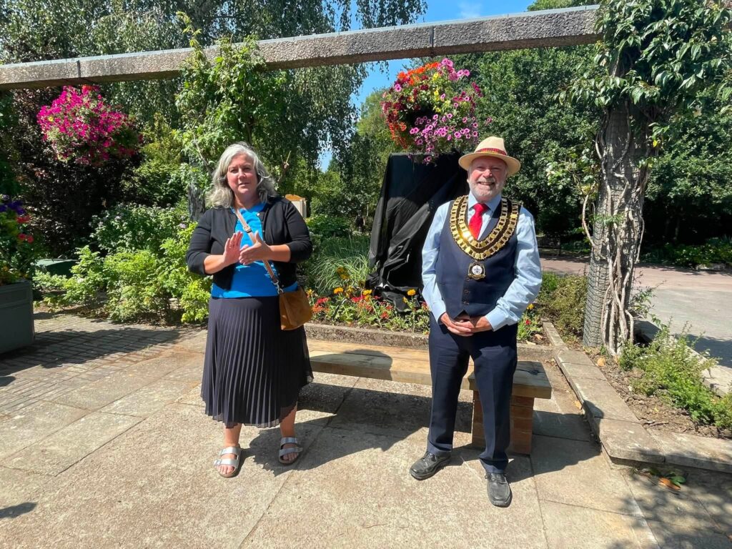 South Swindon MO, Heidi Alexander and mayor Neil Hopkins with the artwork
