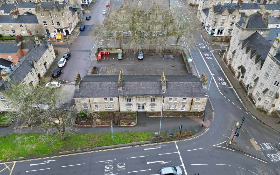 17. Emlyn Square