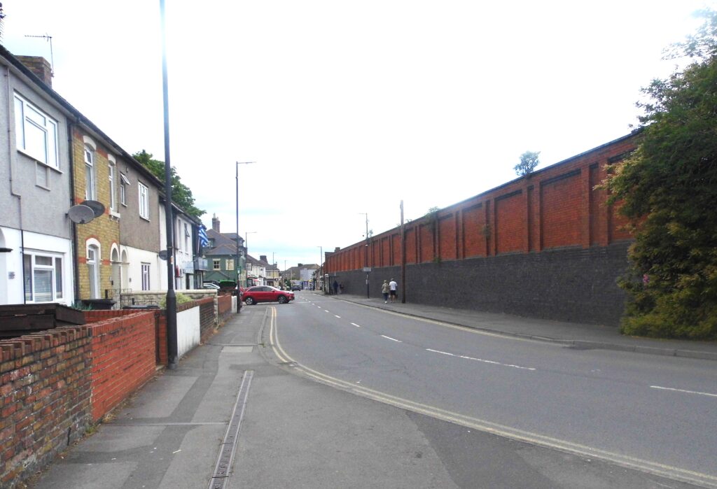 Rodbourne Road looking north